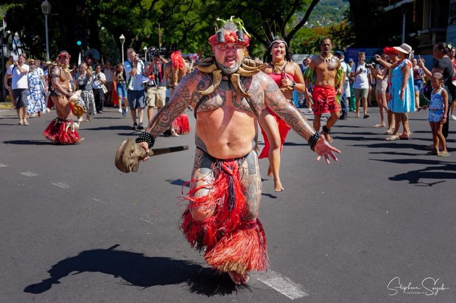 Comme une vahine sortie d’un rêve marquisien, drap - Photo 4