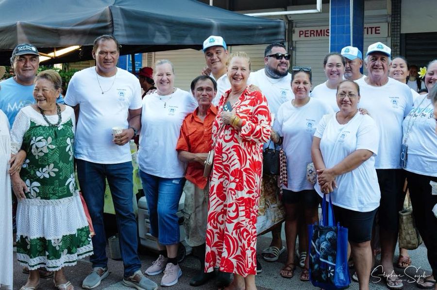 Sous un ciel qui sourit enfin, le marché de Papeet - Photo 2
