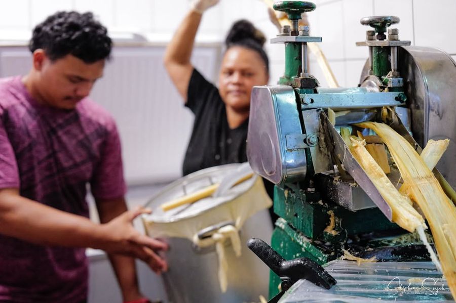 Sous un ciel qui sourit enfin, le marché de Papeet - Photo 9