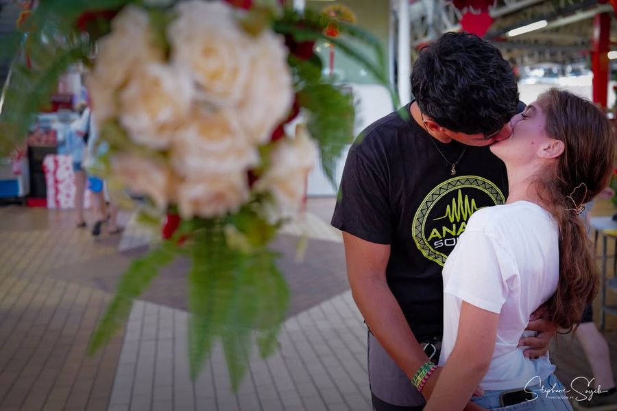 Un dimanche doré au marché de Papeete. Les bouquet - Photo 2