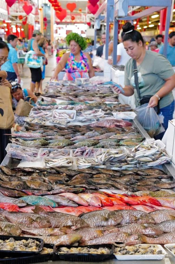 Un dimanche doré au marché de Papeete. Les bouquet - Photo 5