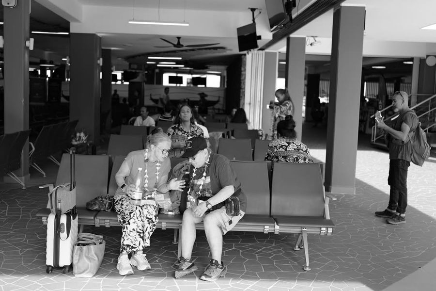 Noir et blanc ce matin à l’embarquement de l’Aranu - Photo 4